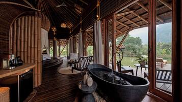 Villa Grand, 1 camera da letto, vista montagna | Vasca da bagno a immersione totale