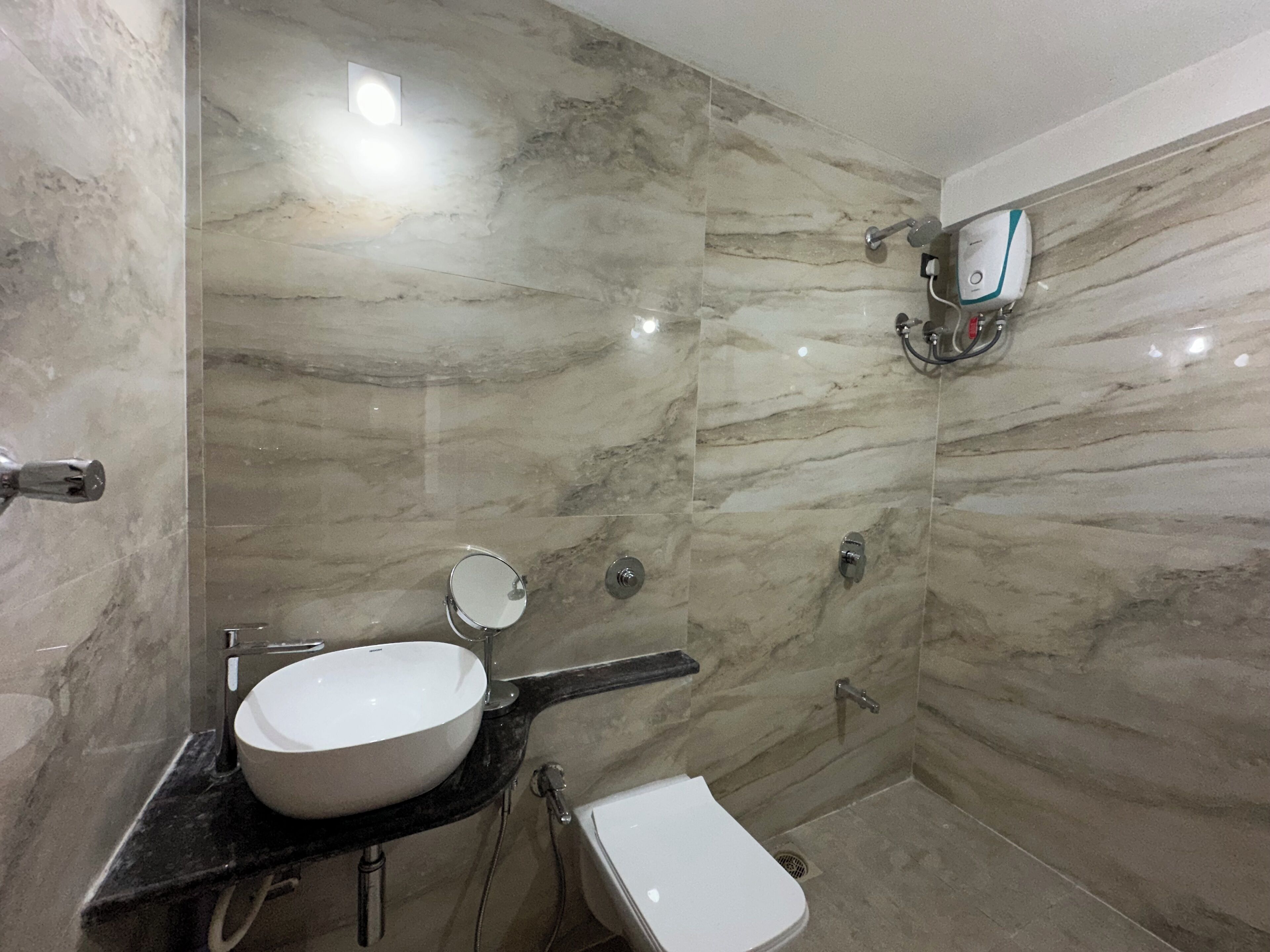 Apartment | Badezimmer | Seife, Toilettenpapier
