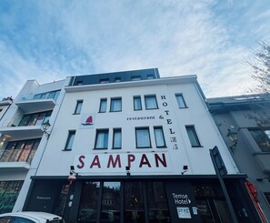 Exterior - Munal Hotel Temse (Temse)