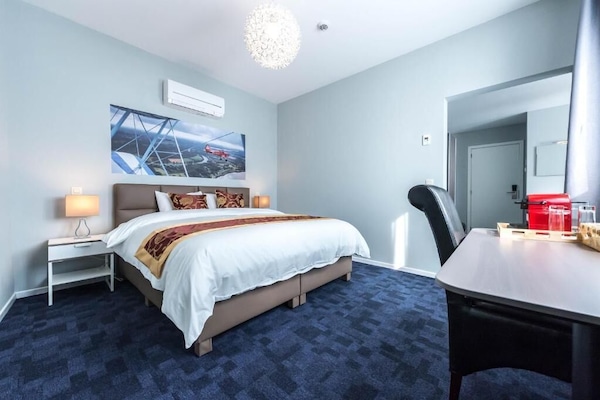 Een bureau, gratis wifi