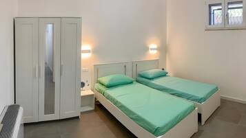 Fer et planche Ă repasser, Wi-Fi, draps fournis