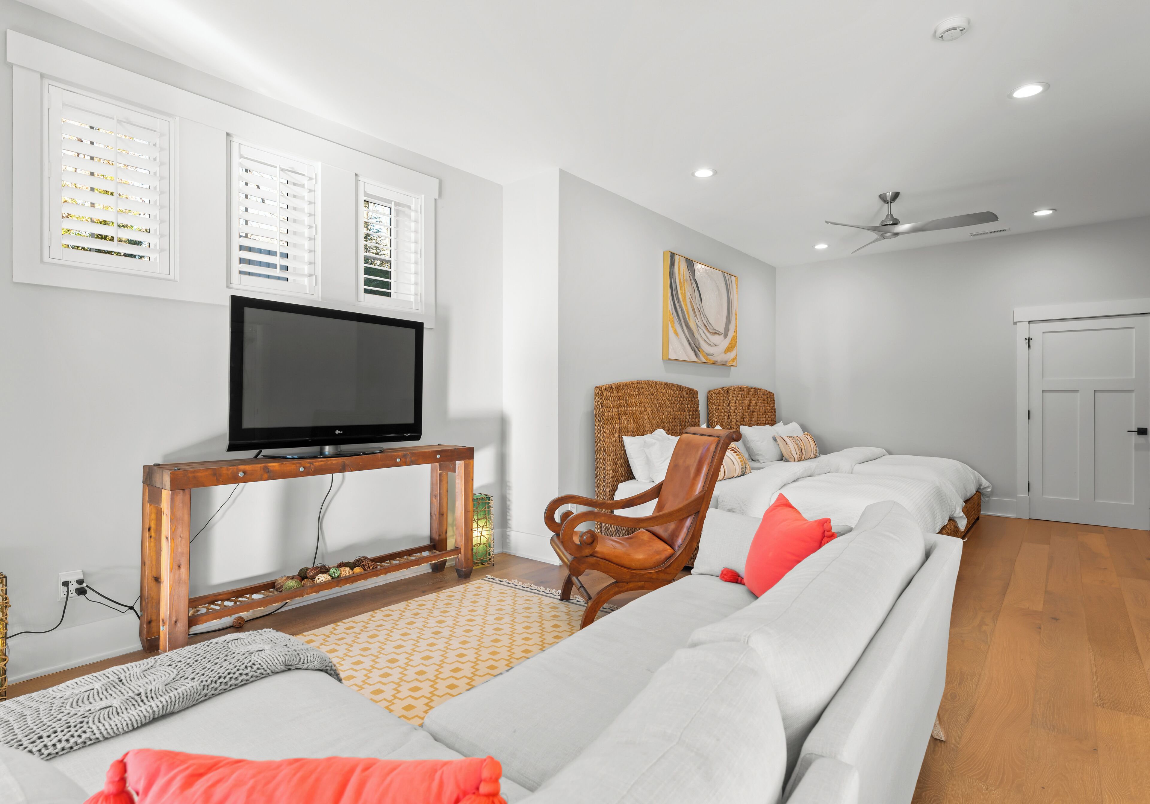 6 多间卧室、熨斗/熨衣板、免费 WiFi、床单