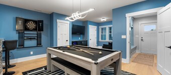 Waterfront Estate + Dock + Pool | Game Room | Sleeps 18 | Southern Belle Estate