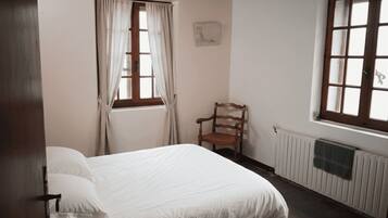 Tabla de planchar con plancha y Internet