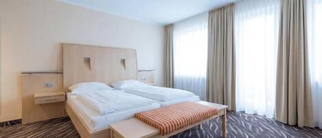 Suite | In-room safe, free WiFi