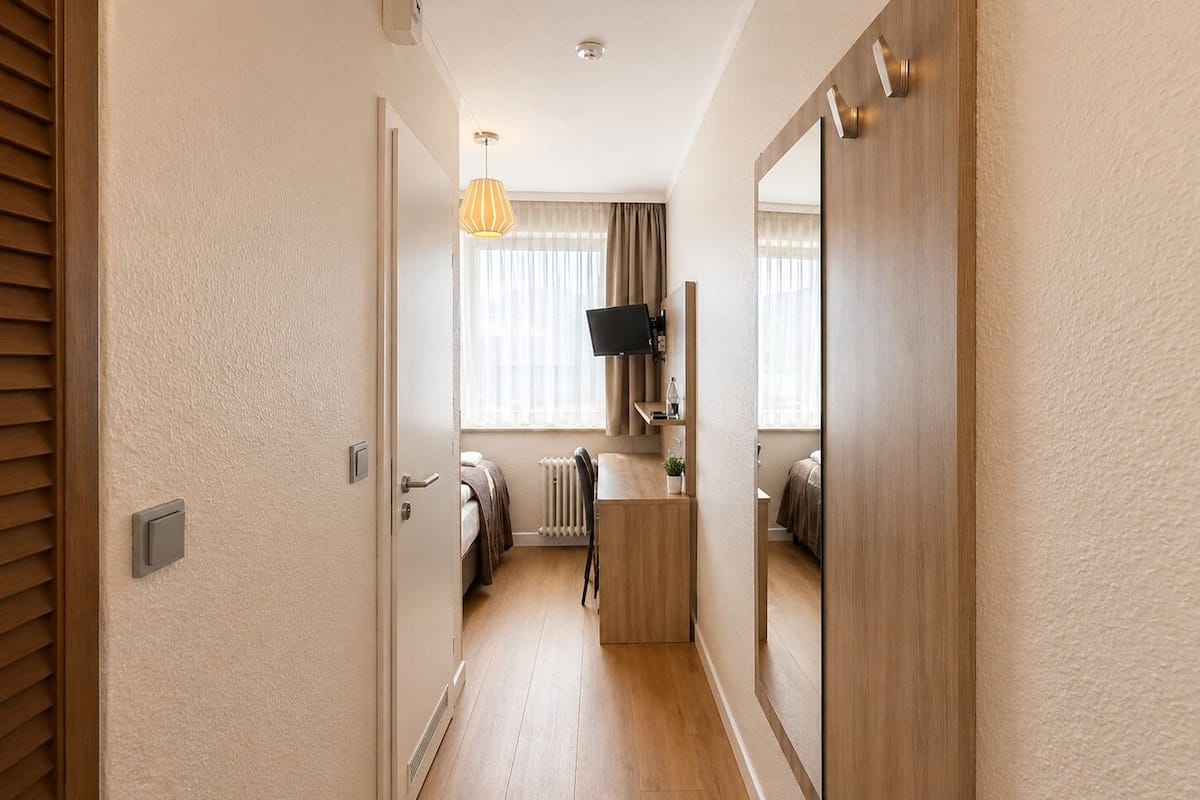 Single Room | In-room safe, free WiFi, bed sheets