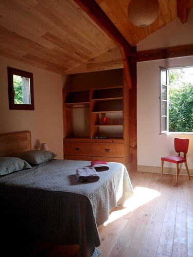 Maison de campagne avec jardin, au départ des chemins de randonnée