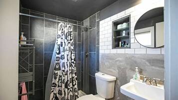 Hair dryer, towels