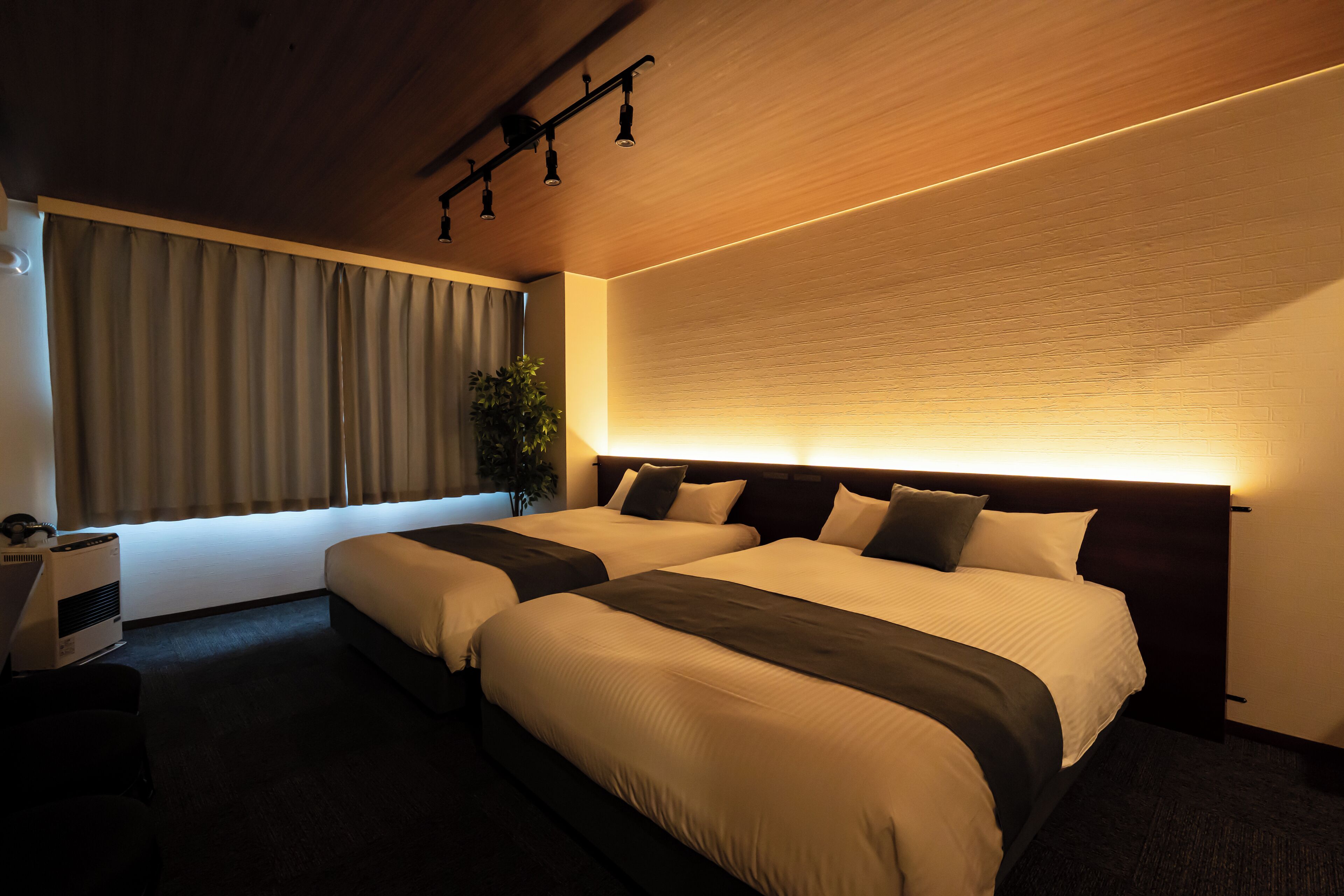 ツインルーム | デスク、WiFi (無料)、ベッドシーツ