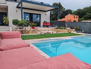 Pool - Romytt Suite3* Whole apartment, shared pool, air-conditioned, 28m2 (Saint-Quentin-la-Poterie)