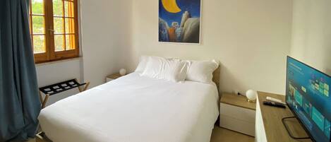 مكواة/لوح كي وواي فاي وملاءات أسرّة