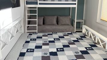 2 slaapkamers, een strijkplank/strijkijzer, gratis wifi, beddengoed