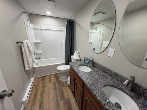 Peaceful Stay Updated 3BR Condo