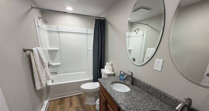 Peaceful Stay Updated 3BR Condo