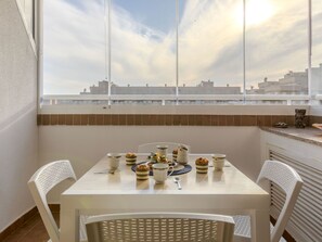 Dining - Jardines del Mar III by Interhome (Oropesa del Mar)