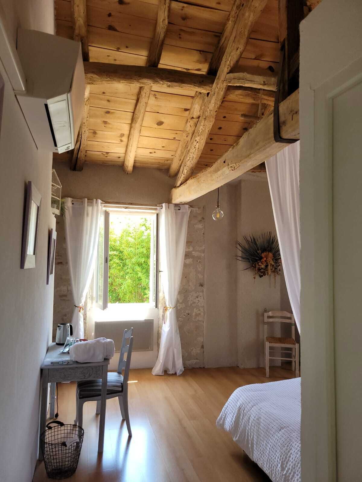 3 chambres, fer et planche à repasser, accès Internet, draps fournis