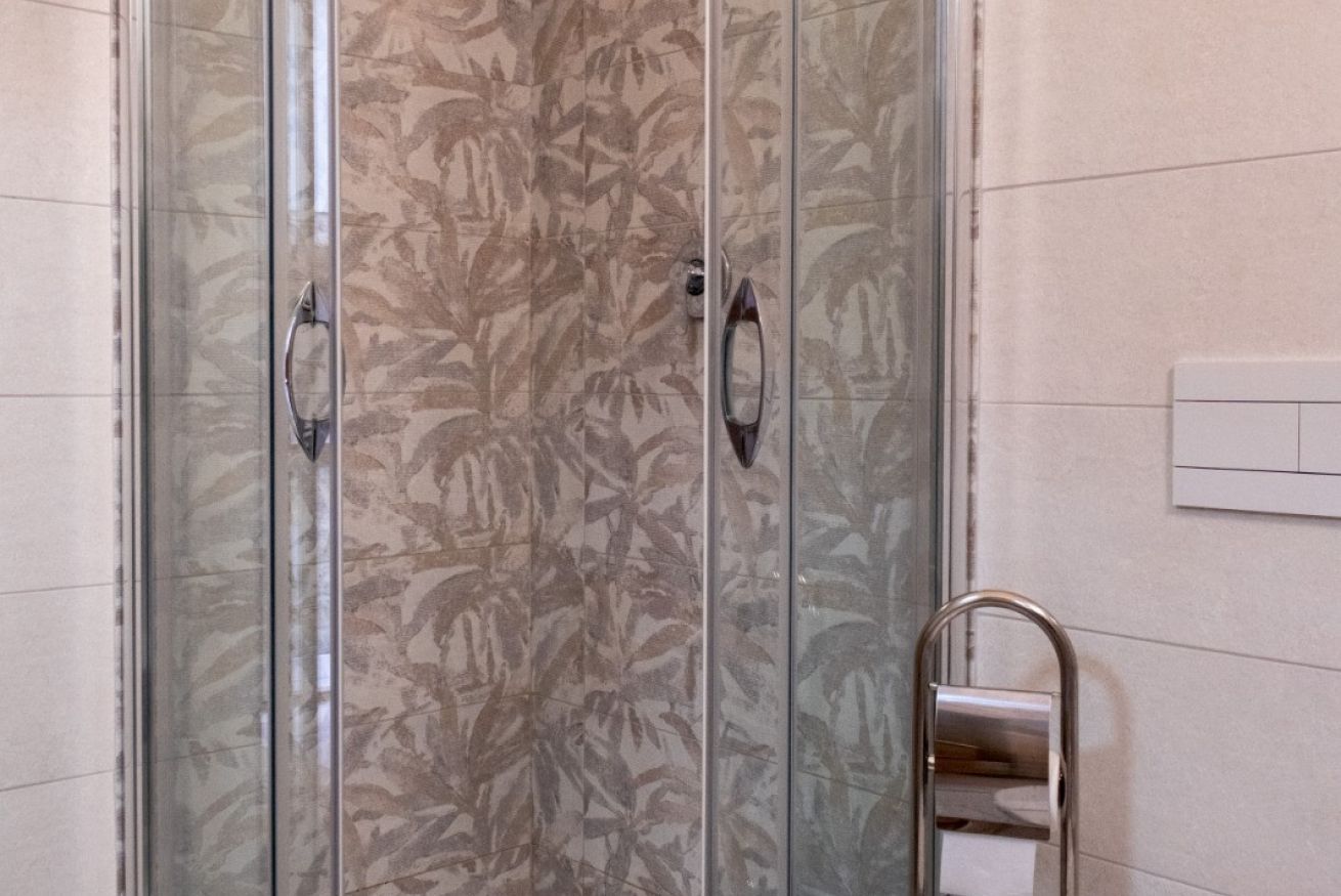 Shower, bidet