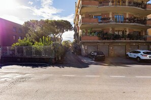 Duplex, 1 Queen Bed, Patio, Courtyard View | Exterior