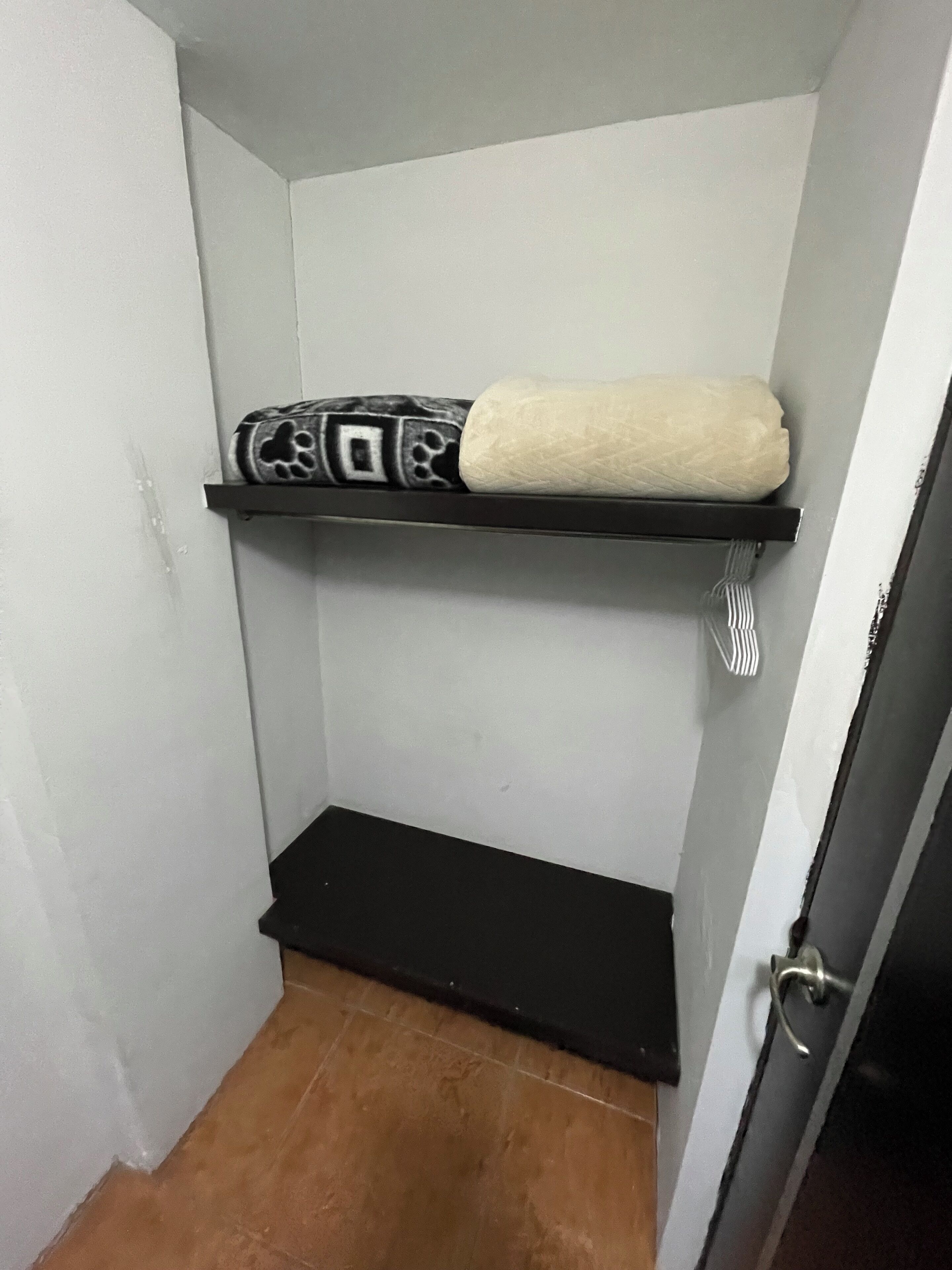 Deluxe Suite, Non Smoking, City View | Interior