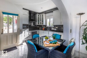 Fridge, microwave, oven, dishwasher - Villa ELIA by Abahana Villas (Benitachell)