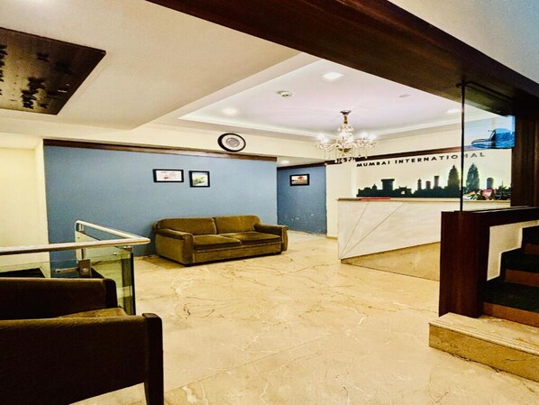 Lobby - Hotel Mumbai International (Mumbai)
