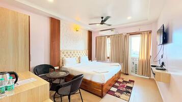 Doppia Superior, vista città | Una scrivania, Wi-Fi gratuito