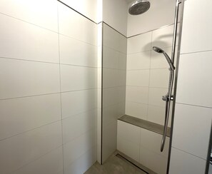 Shower, hair dryer - Hello and welcome to Nordseeliebe! (Dangast)