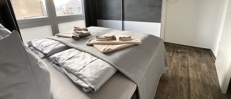2 Schlafzimmer, Bügeleisen/Bügelbrett, Reisekinderbett, kostenloses WLAN
