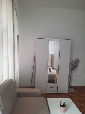 Basic Apartment | Living area - Comfy 3BR Apartment Families Long Stay (Vienna)