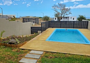 Pool - Charming 3-bedroom villa in peaceful Albion with pool, Villa Serenity (Albion)