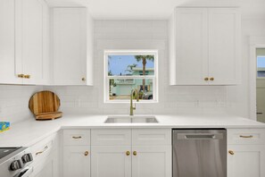 Coffee/tea maker, fridge, microwave, oven - Beachside on B - Updated cottage just steps to beach (St. Augustine Beach)
