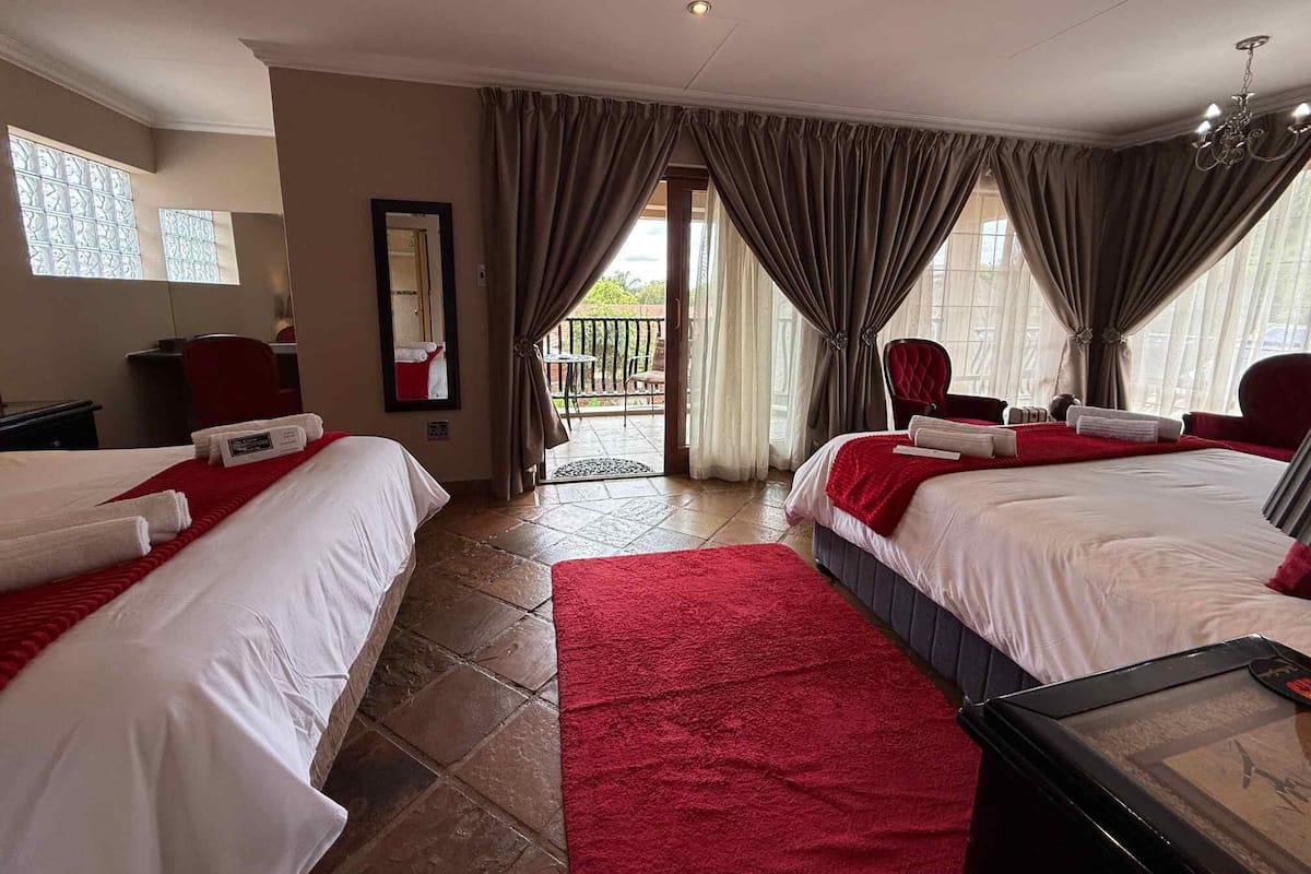 Chambre Familiale, balcon, vue jardin