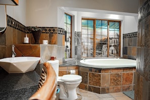 Executive Suite, Garden View | Bathroom sink