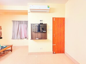 デラックス ダブルルーム | デスク、WiFi (無料)