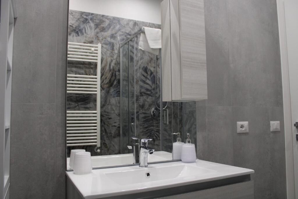 Dusche, Haartrockner, Bidet, Handtücher