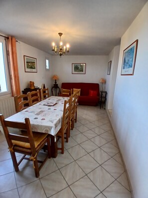 Dining - Comfortable house on the D-Day landing beaches (Aure sur Mer)