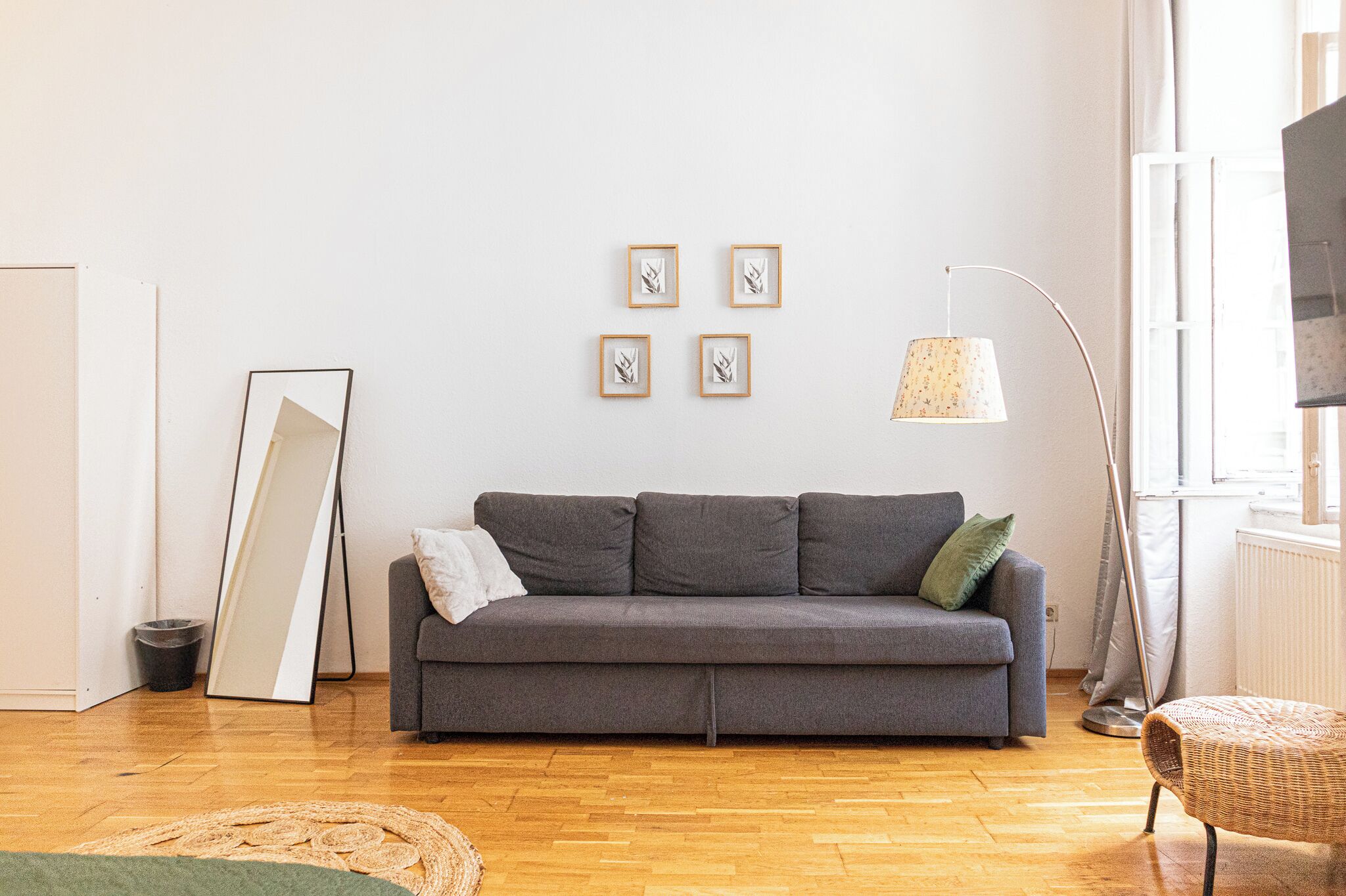 基础公寓 | 起居区