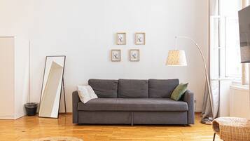 基础公寓 | 起居区