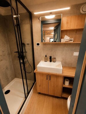 Hair dryer, toilet paper - TinyHouse WeserNest in Sandstedt (Sandstedt)