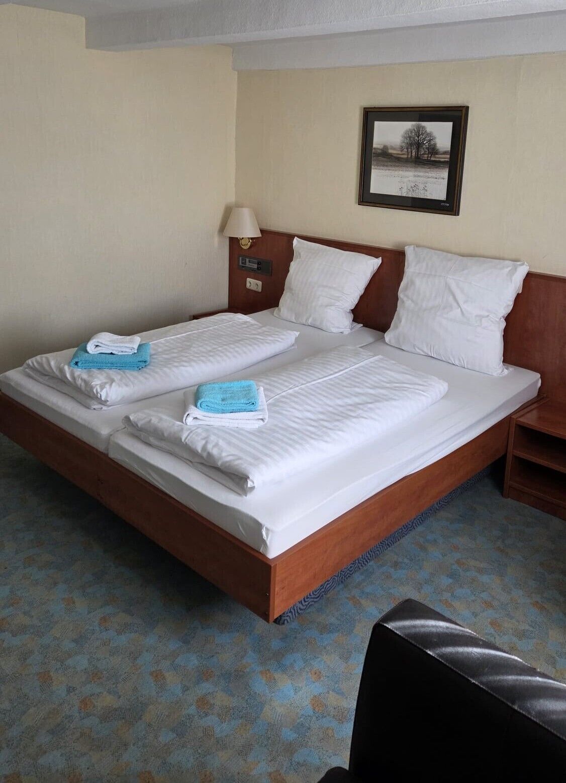 Family Room, Garden View | Laptop workspace, free cribs/infant beds, free WiFi, bed sheets