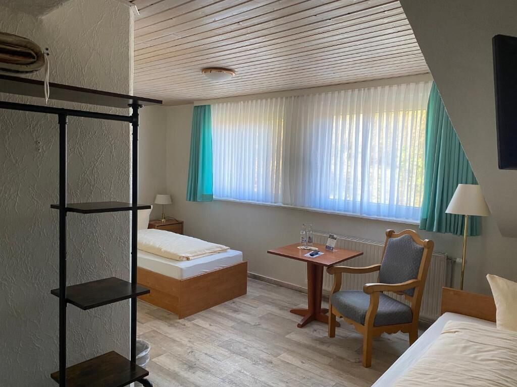 Standard Twin Room, Balcony, Courtyard View | Laptop workspace, free cots/infant beds, free WiFi, bed sheets