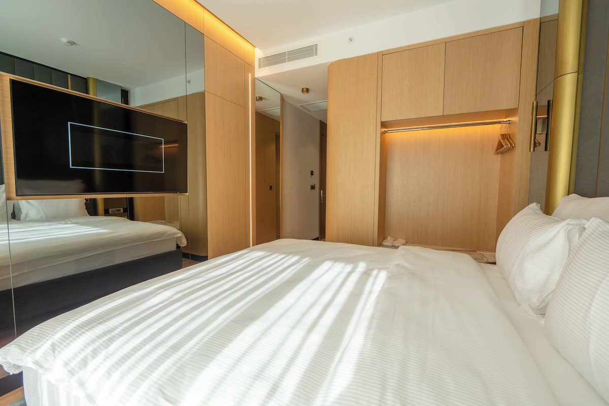 Kahden hengen superior-huone, parveke | Tallelokero huoneessa, ilmainen Wi-Fi