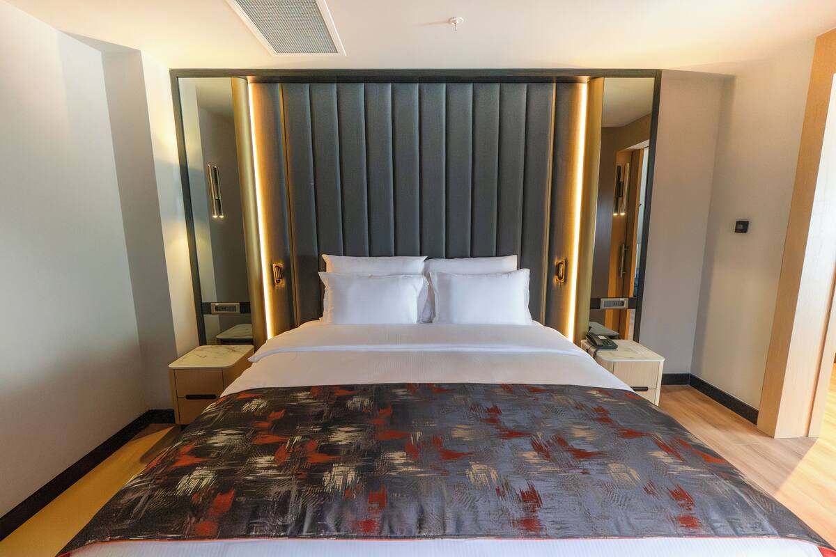 Suite | Sengetøy av topp kvalitet, memory foam-senger, minibar og safe på rommet