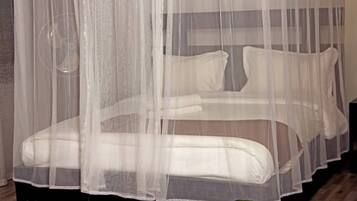 Comfort Double Room Single Use, Balcony, Courtyard View | Desk, laptop workspace, free WiFi