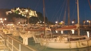 Marina - Apartment 'Le Bougainvillier' with Balcony, Wi-Fi, Parking (Cassis)