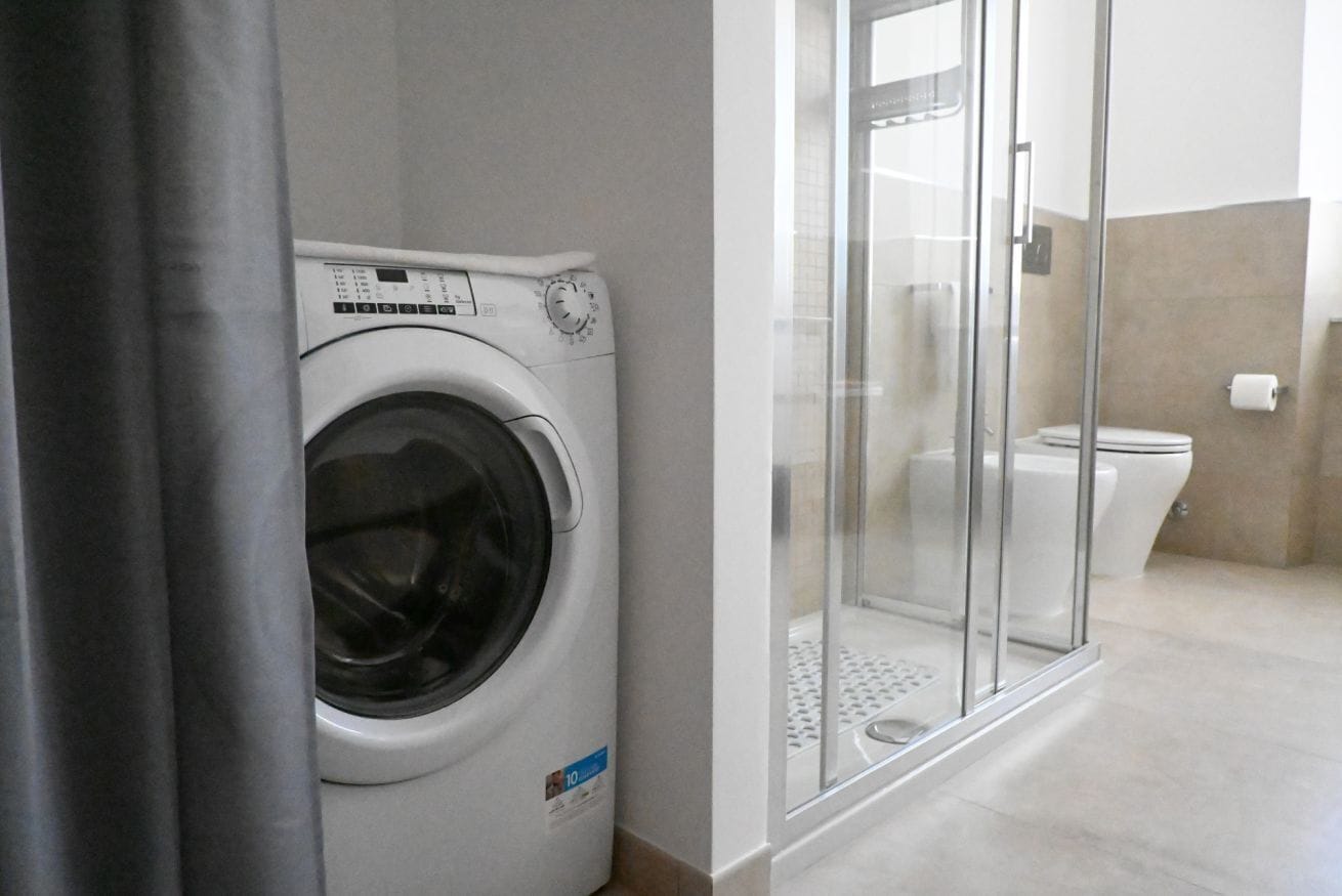 Dusche, Bidet, Handtücher