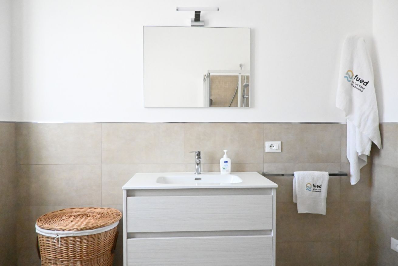 淋浴设施、坐浴桶、毛巾