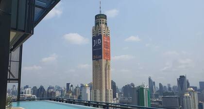 1.5 Bd Heated Pool Sky Kitchen Infinity Pool 10 min to Hospital Mall, Parks