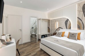 Superior Double Room, Balcony, City View | Premium bedding, down comforters, memory foam beds, in-room safe - La Casa di Fabiano - Self Check-in (Bologna)