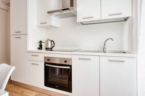 Réfrigérateur, grille-pain